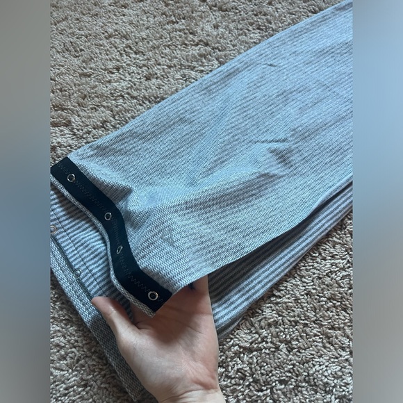 Ivivva scarf - Picture 1 of 3